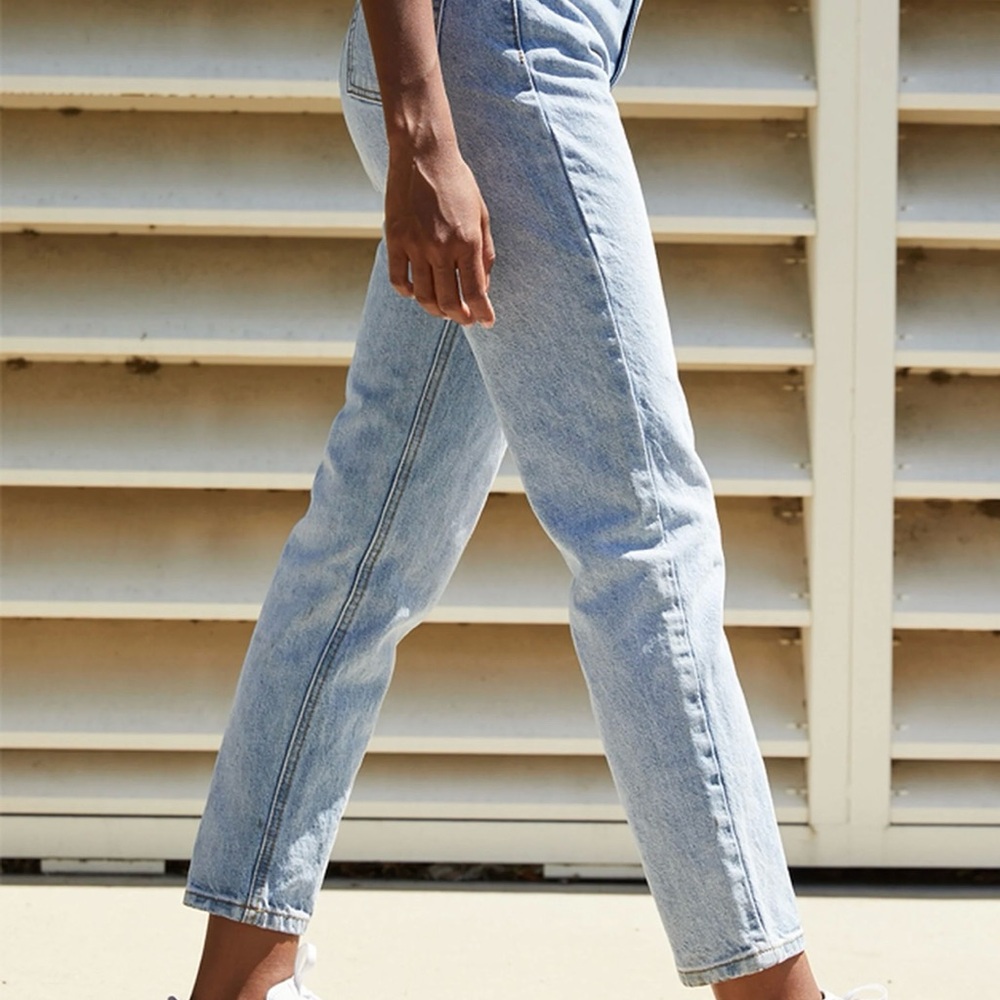 J.GALT • BRANDY MELVILLE • straight leg blue jeans size medium - Picture 2 of 10
